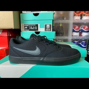 NIKE SB CHECK SOLAR CANVAS BLACK/ANTHRACITE